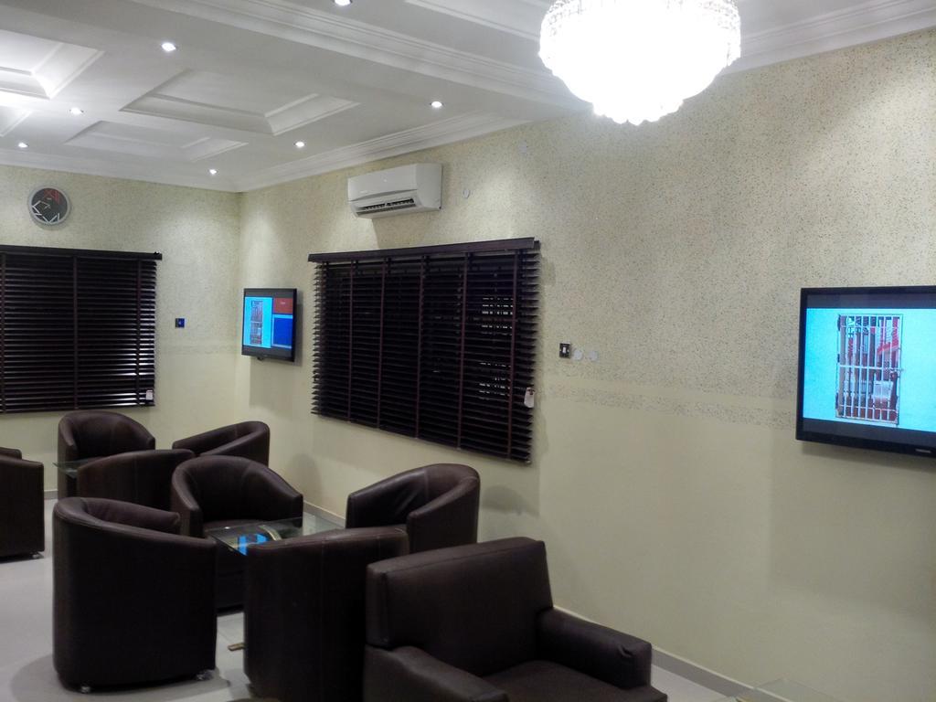 Haute Aparthotel Ikeja Extérieur photo