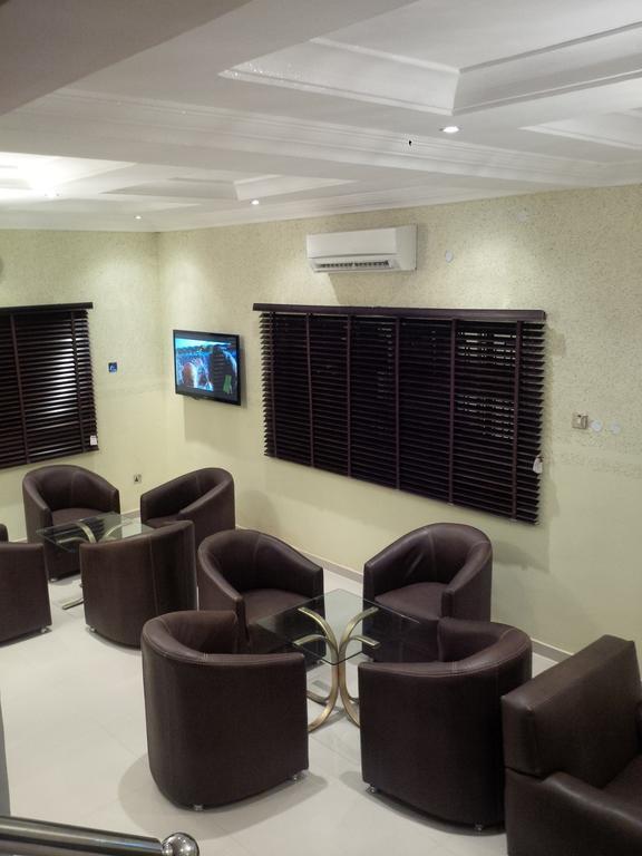 Haute Aparthotel Ikeja Extérieur photo